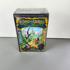 The Land of Stories - The Paperback Gift Set -- by Chris Colfer